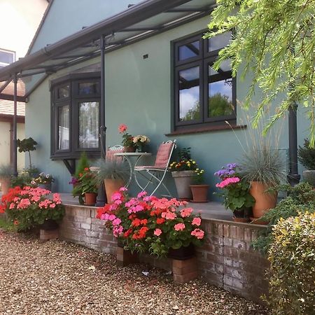 Weston Cottage Poole Exterior photo