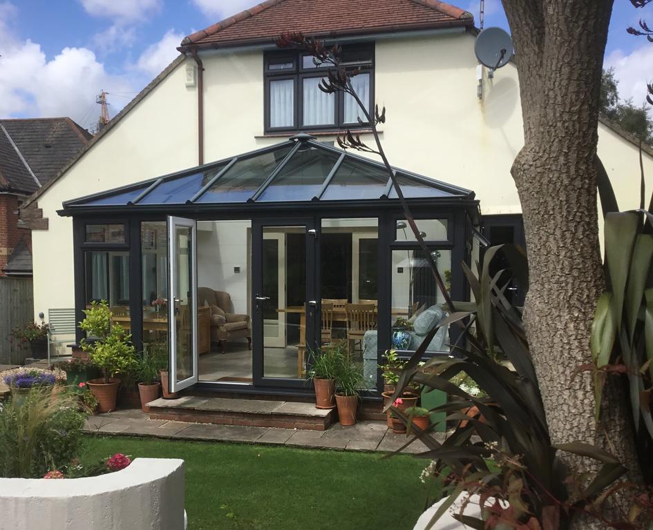 Weston Cottage Poole Exterior photo